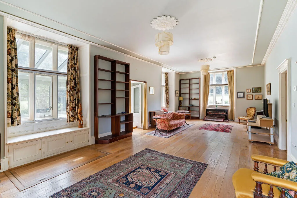 7 bed Semi-detached Villa