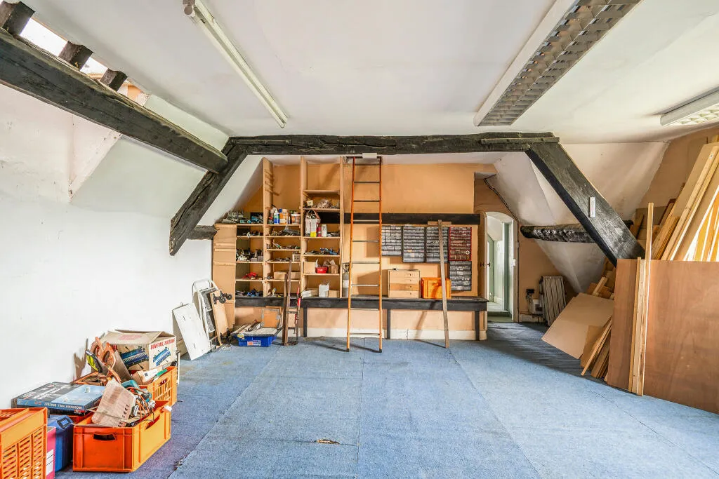 7 bed Semi-detached Villa