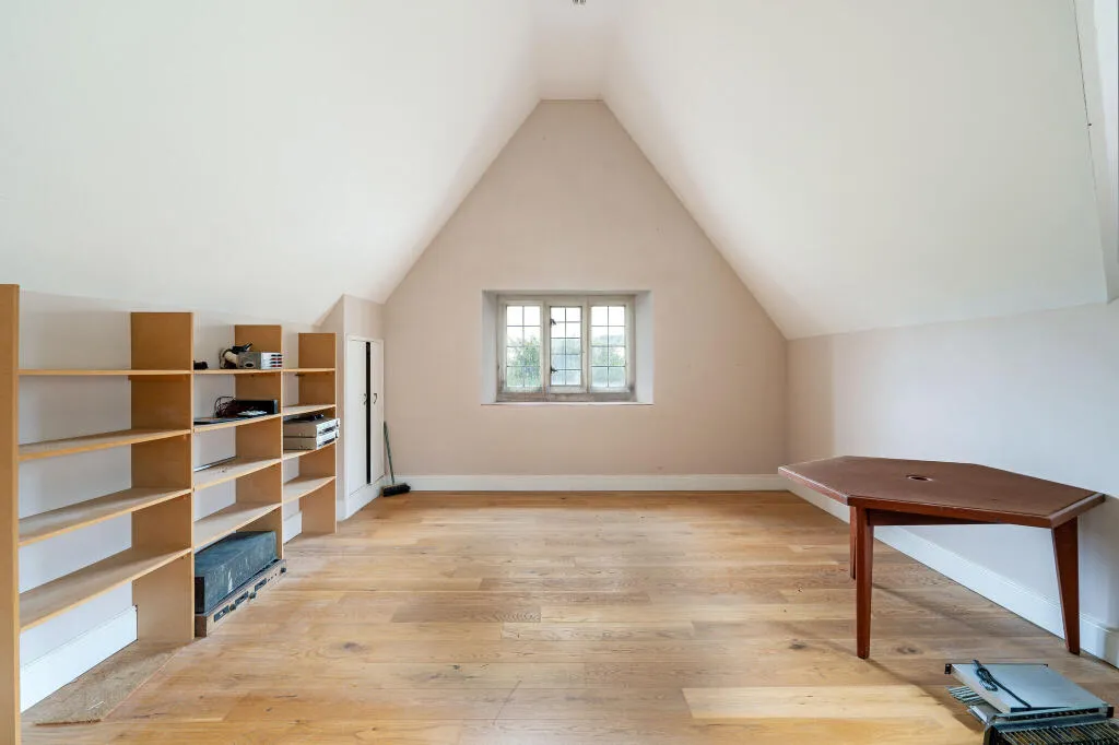 7 bed Semi-detached Villa