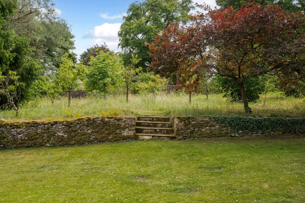 7 bed Semi-detached Villa