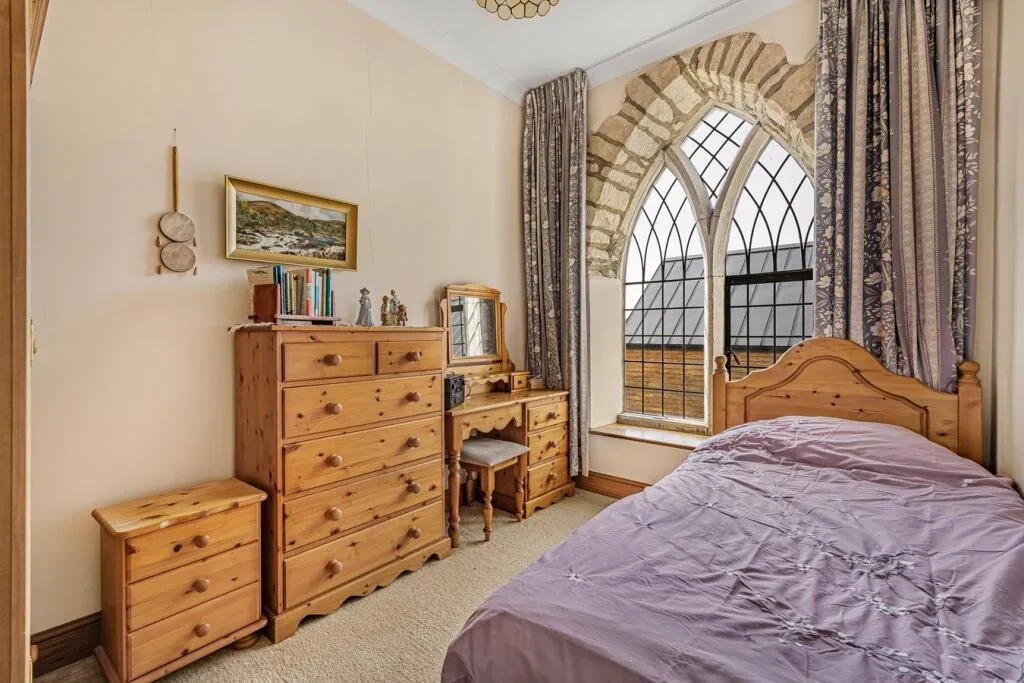 4 bed Character Property