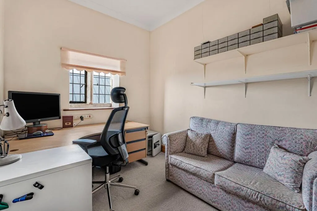 4 bed Character Property