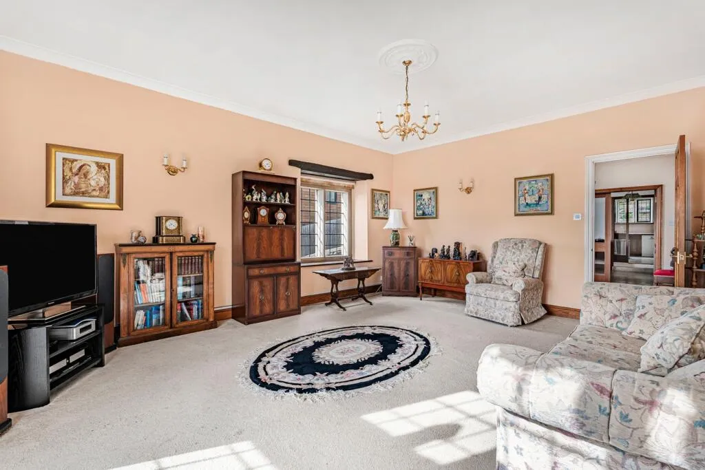 4 bed Character Property