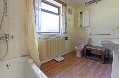 4 bed Detached
