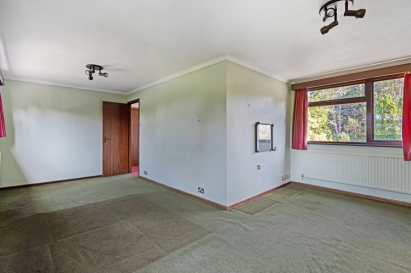 4 bed Detached