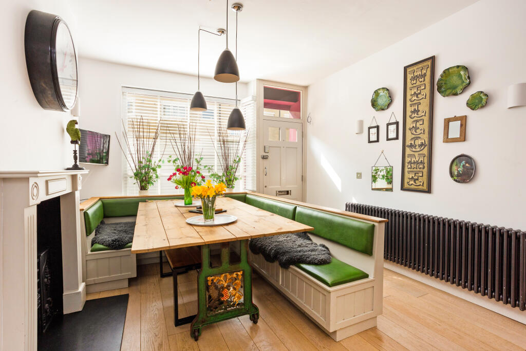 3 bed Terraced