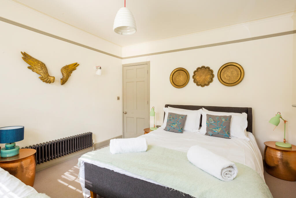 3 bed Terraced
