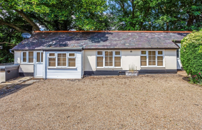 5 bed Detached