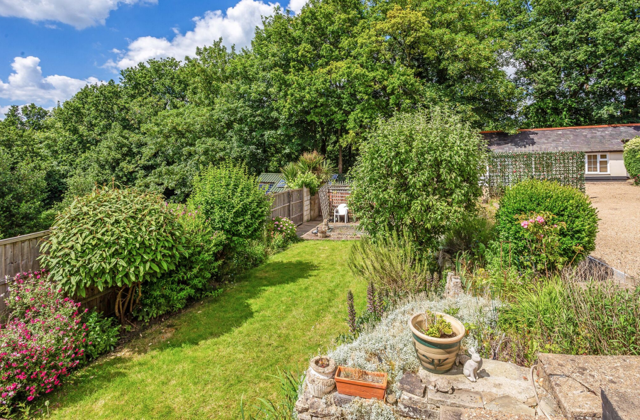 5 bed Detached