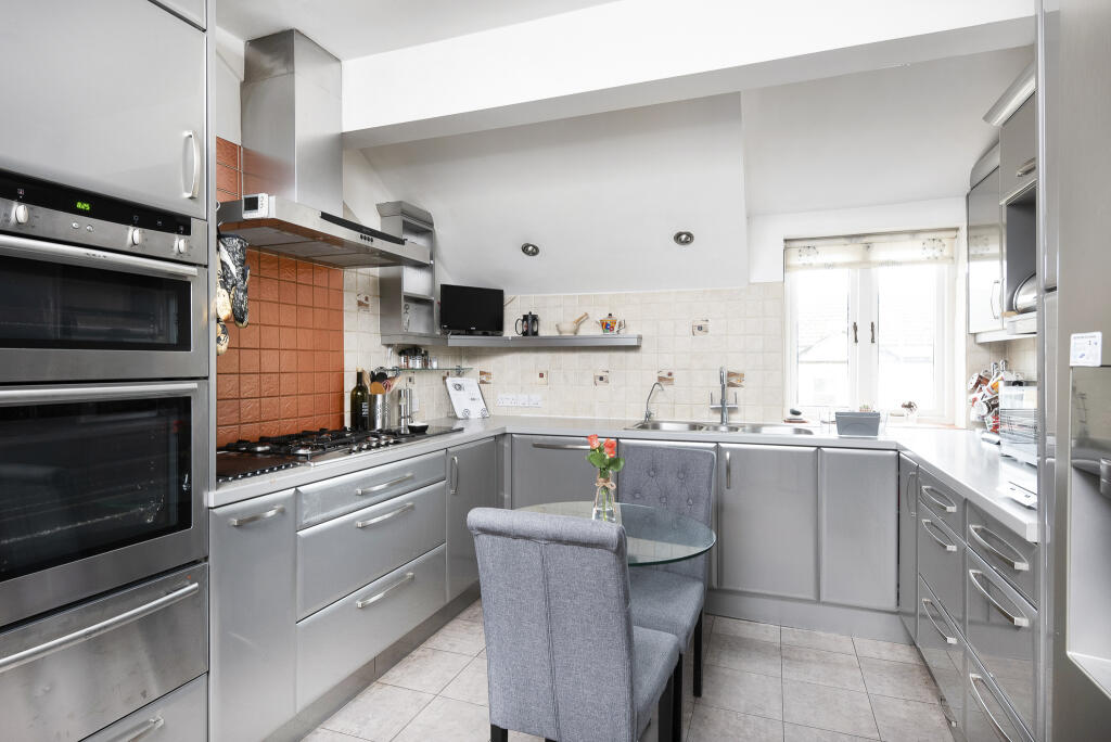 3 bed Apartment