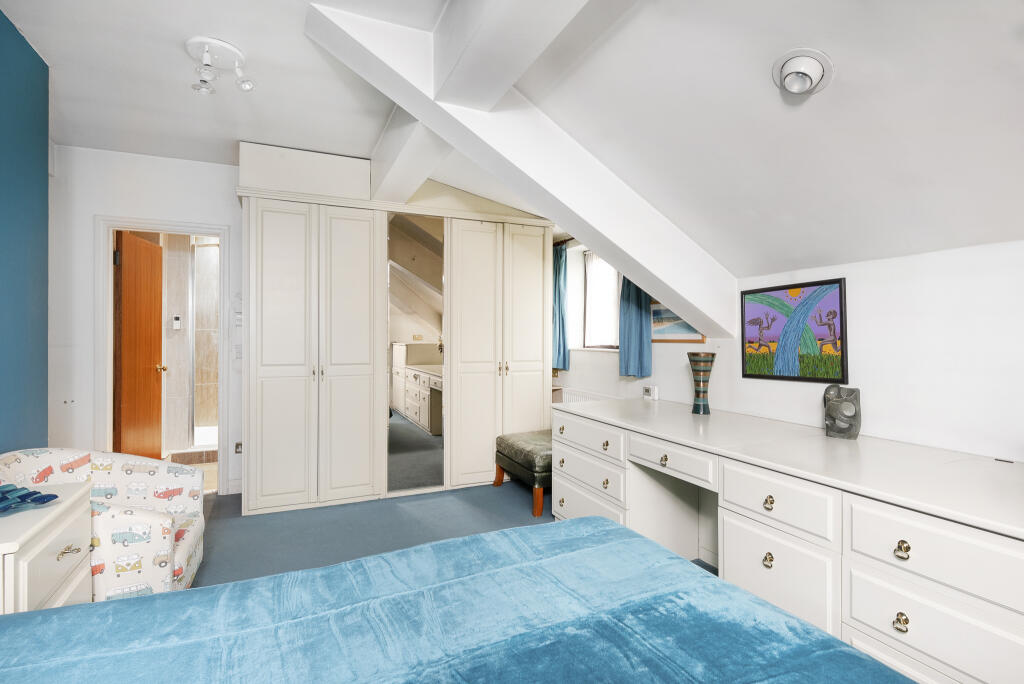 3 bed Apartment