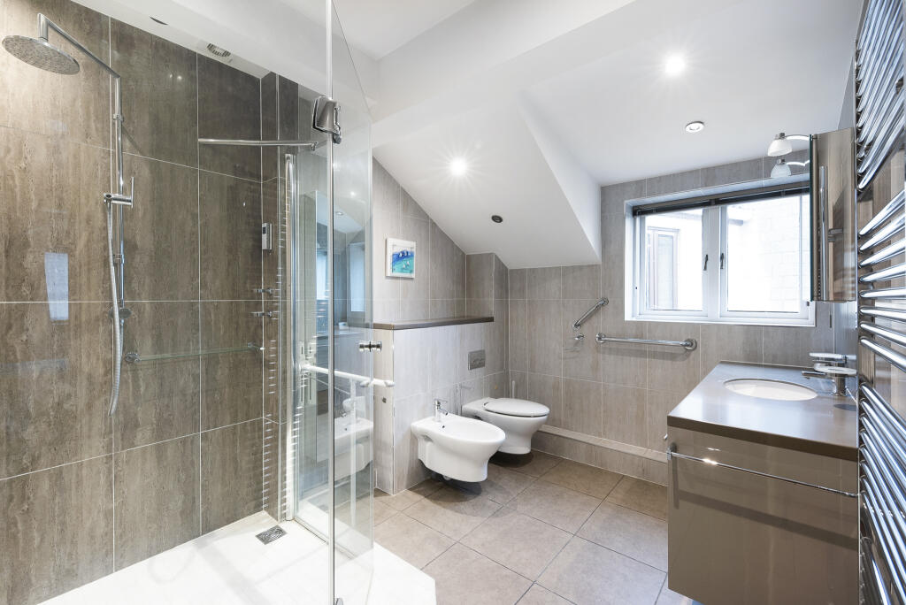 3 bed Apartment