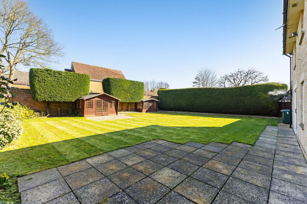 4 bed Detached