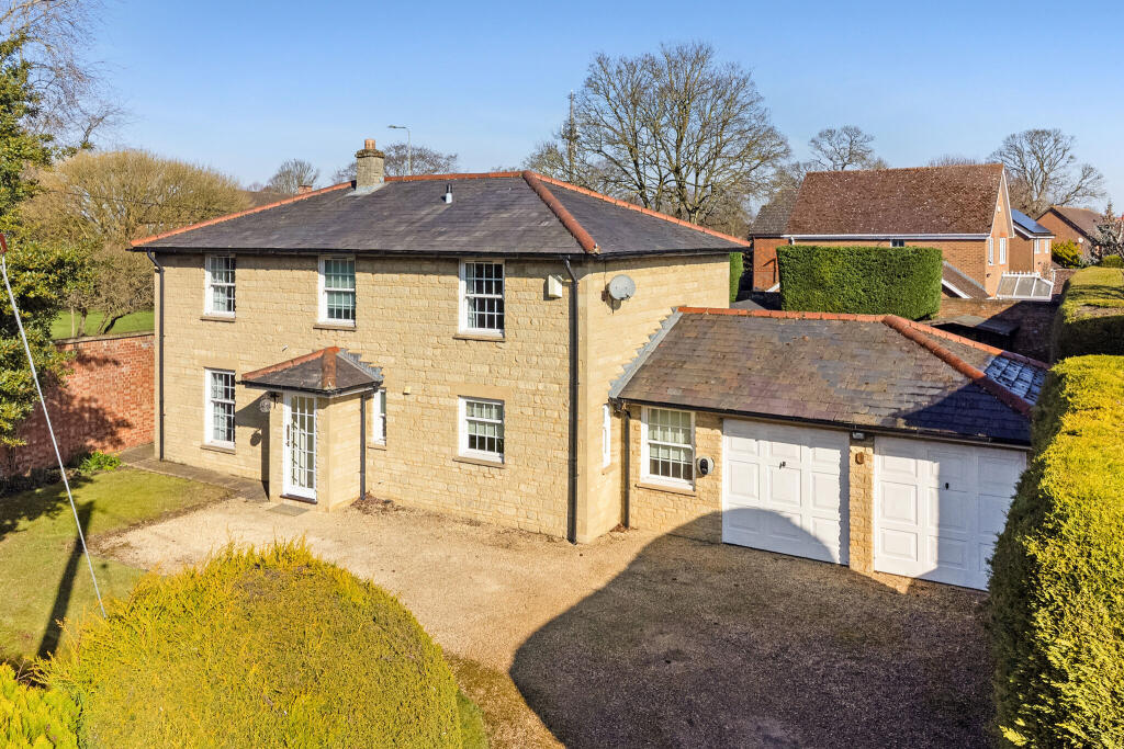 4 bed Detached