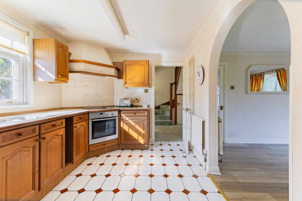 4 bed Detached