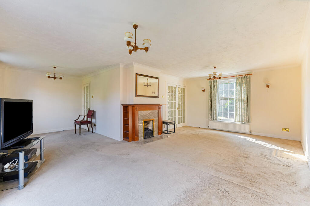 4 bed Detached