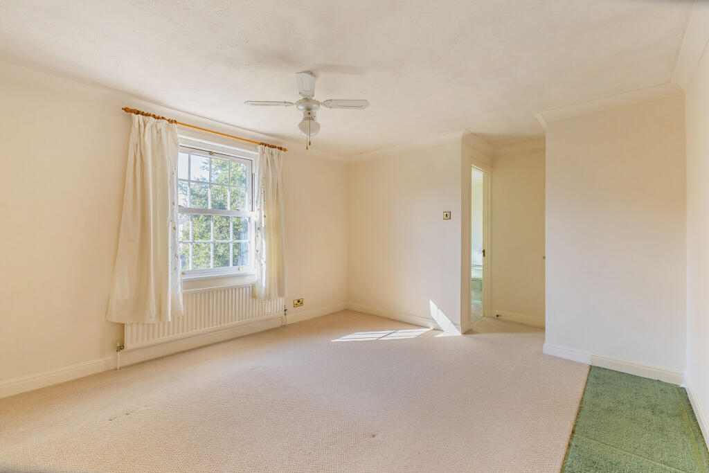 4 bed Detached