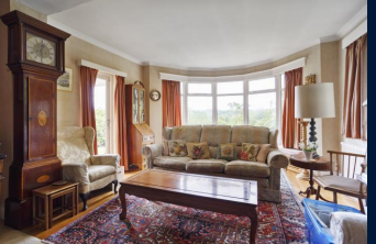 5 bed Detached
