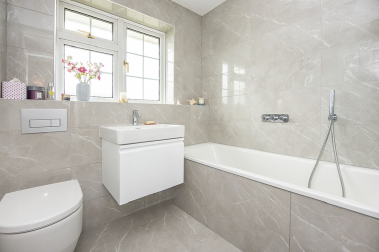 3 bed End of Terrace