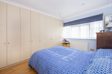 3 bed End of Terrace
