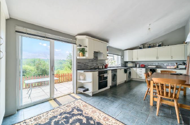 4 bed Detached