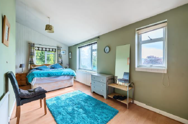 4 bed Detached