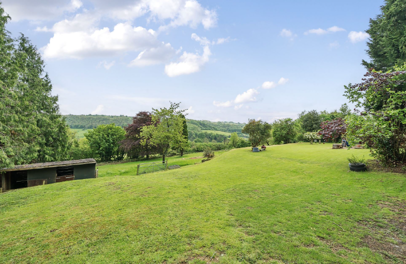 4 bed Detached