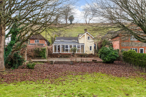2 bed Detached
