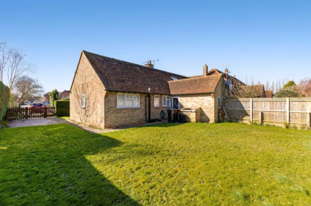 2 bed Semi-Detached Bungalow