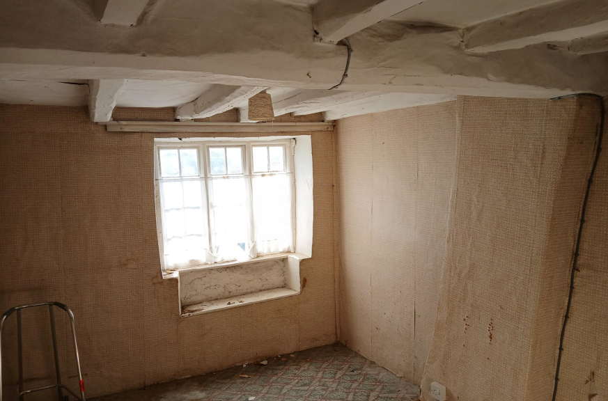 1 bed Character Property