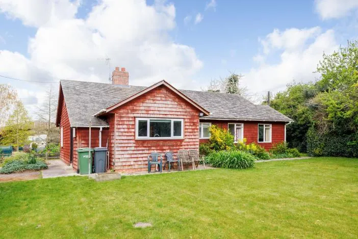 2 bed Detached Bungalow