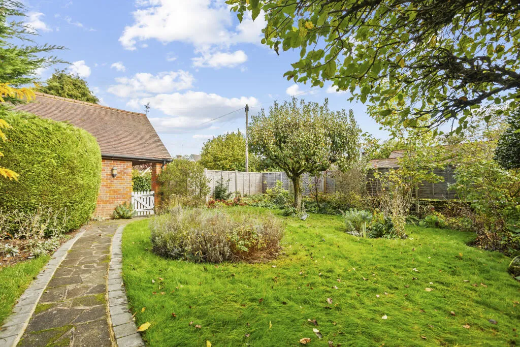 2 bed House