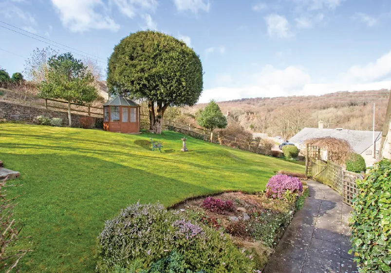 4 bed Detached