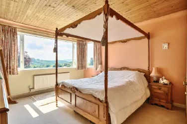 4 bed Detached Bungalow