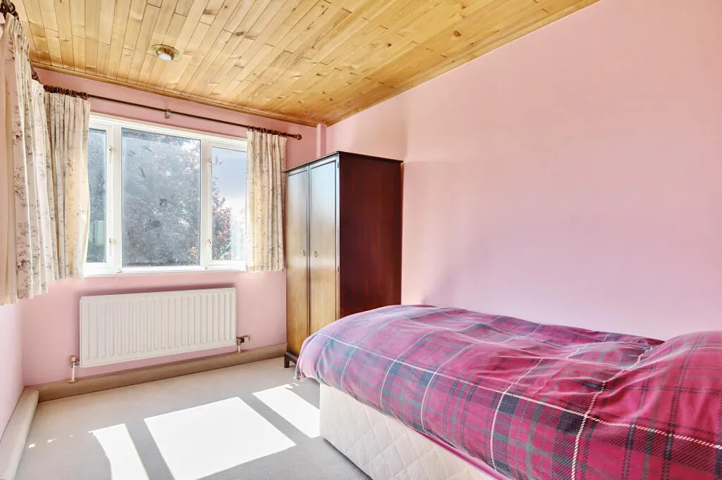 4 bed Detached Bungalow