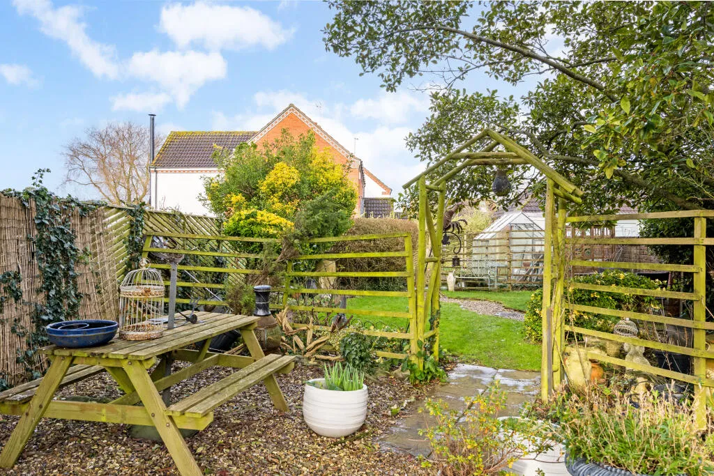 4 bed Detached
