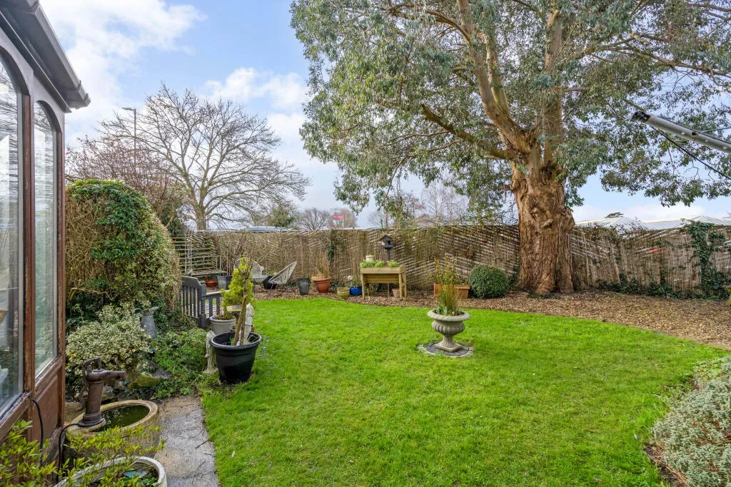 4 bed Detached