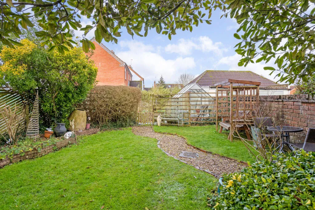 4 bed Detached