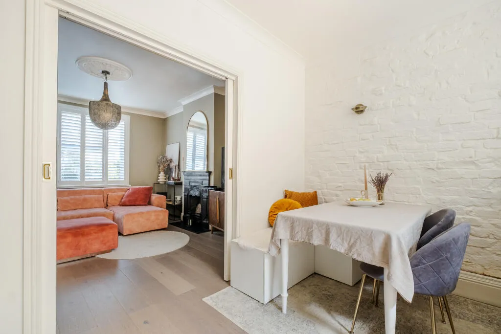 2 bed End of Terrace