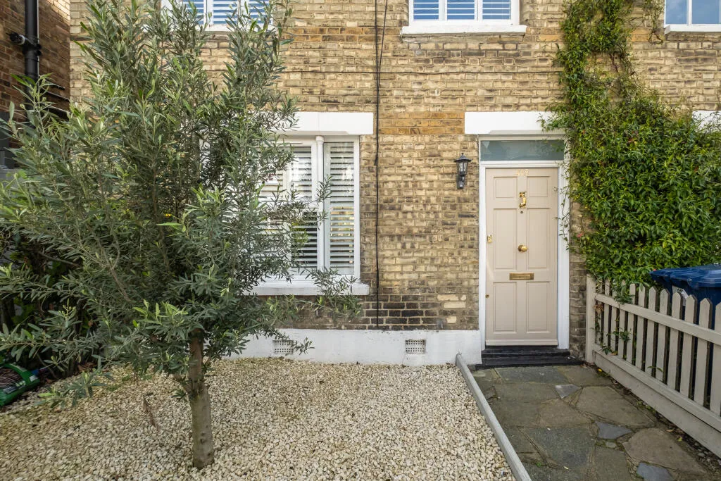 2 bed End of Terrace