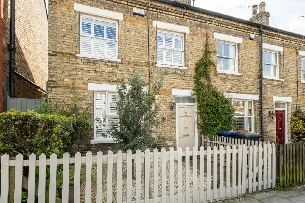 2 bed End of Terrace