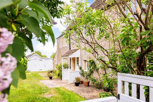 4 bed Detached