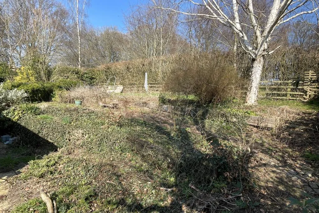 5 bed Detached
