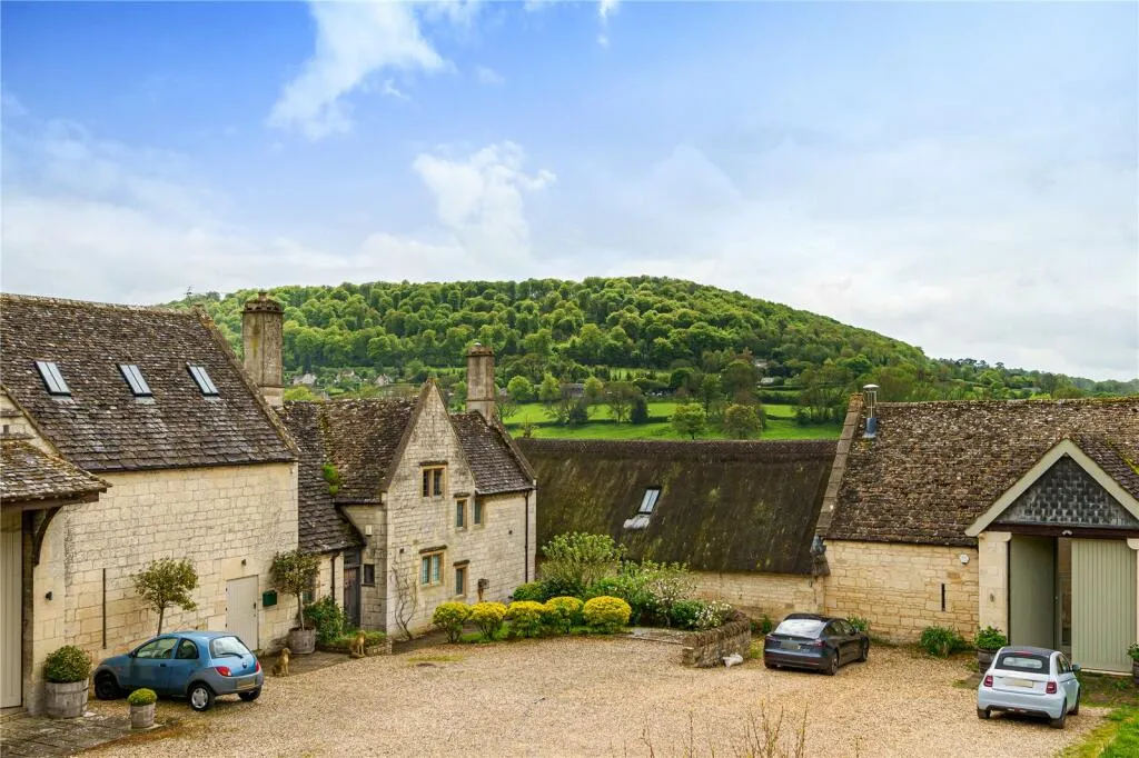 5 bed Detached