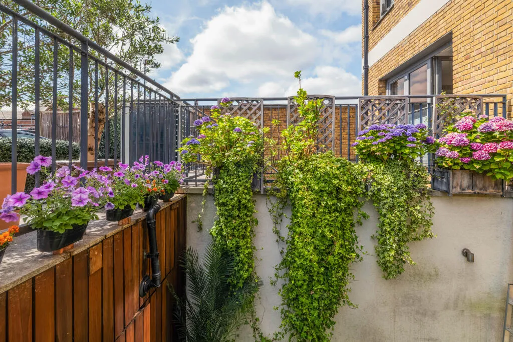 4 bed Town House
