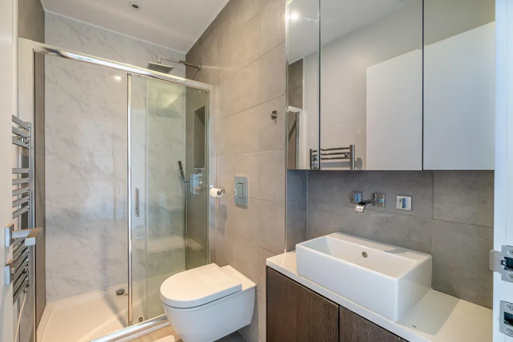 4 bed Town House