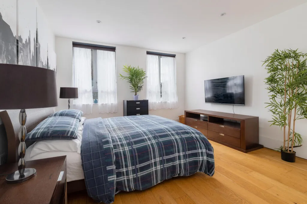 4 bed Town House