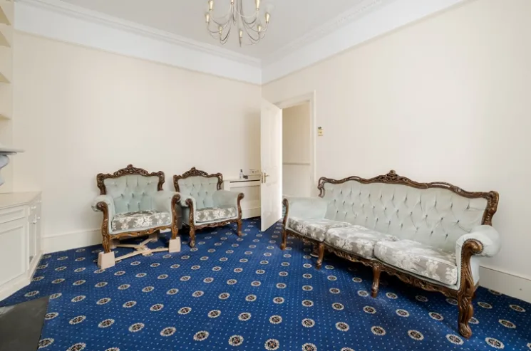 4 bed Terraced