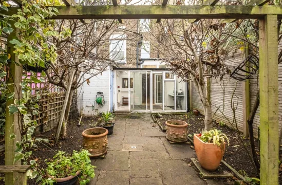 4 bed Terraced