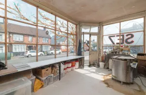 4 bed End of Terrace